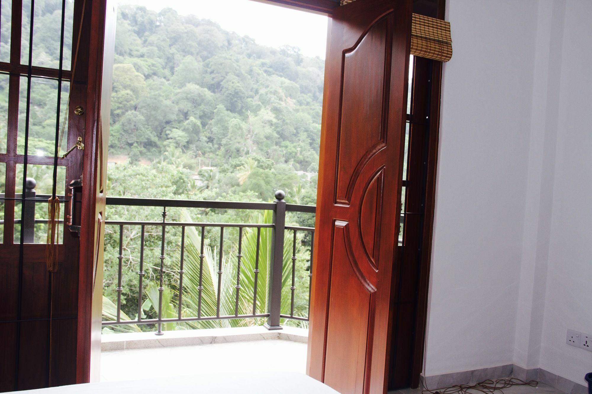 Slightly Chilled Forest Villa Sirimalwatta Exterior foto